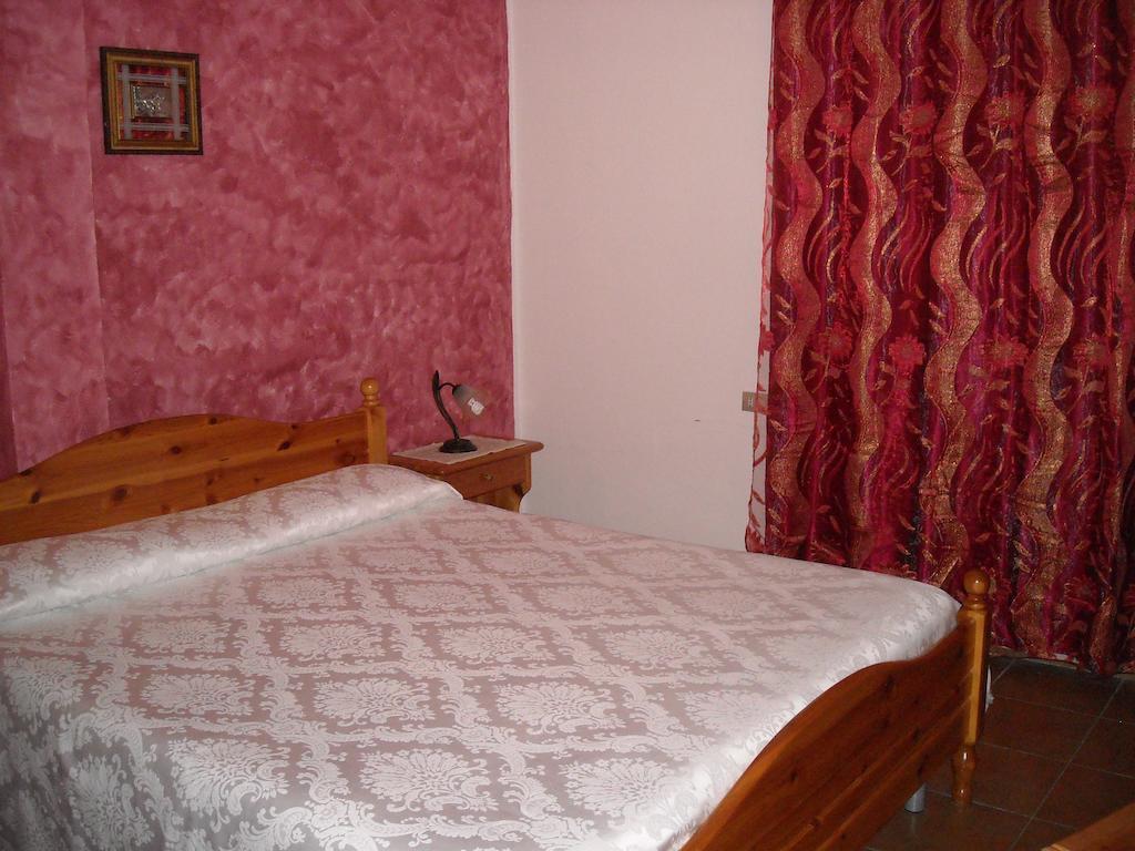 Hotel Il Nido Dell'Aquila Villanova Strisaili Kamer foto