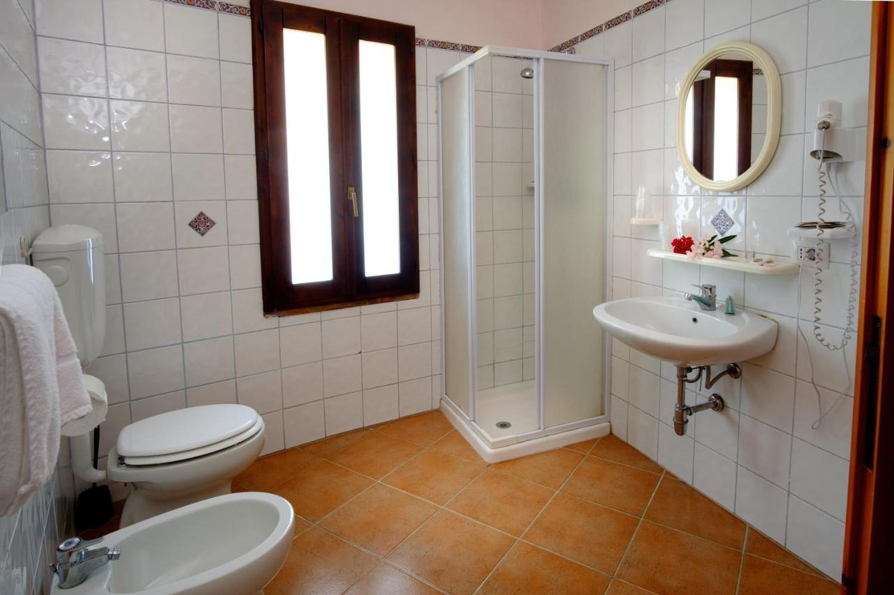 Hotel Il Nido Dell'Aquila Villanova Strisaili Buitenkant foto