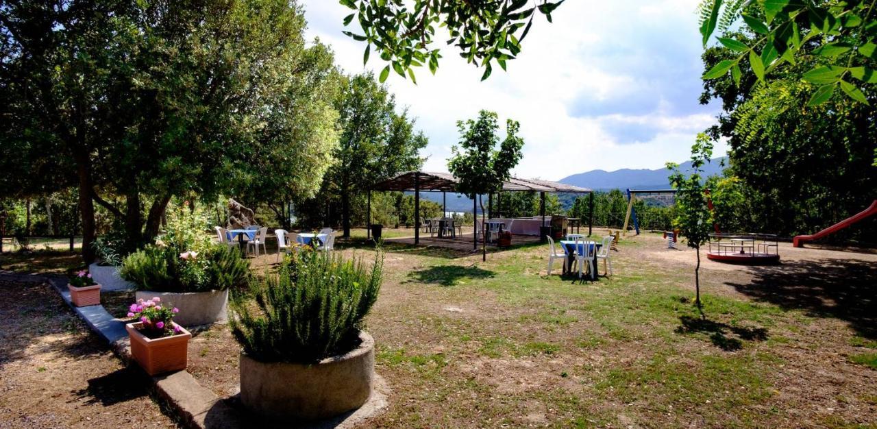 Hotel Il Nido Dell'Aquila Villanova Strisaili Buitenkant foto